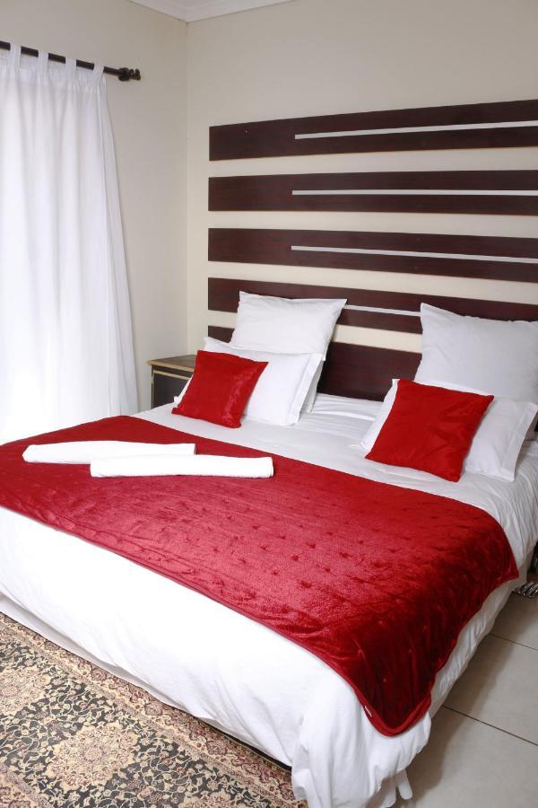 Baobab Tree Guest House Bloemfontein Zimmer foto